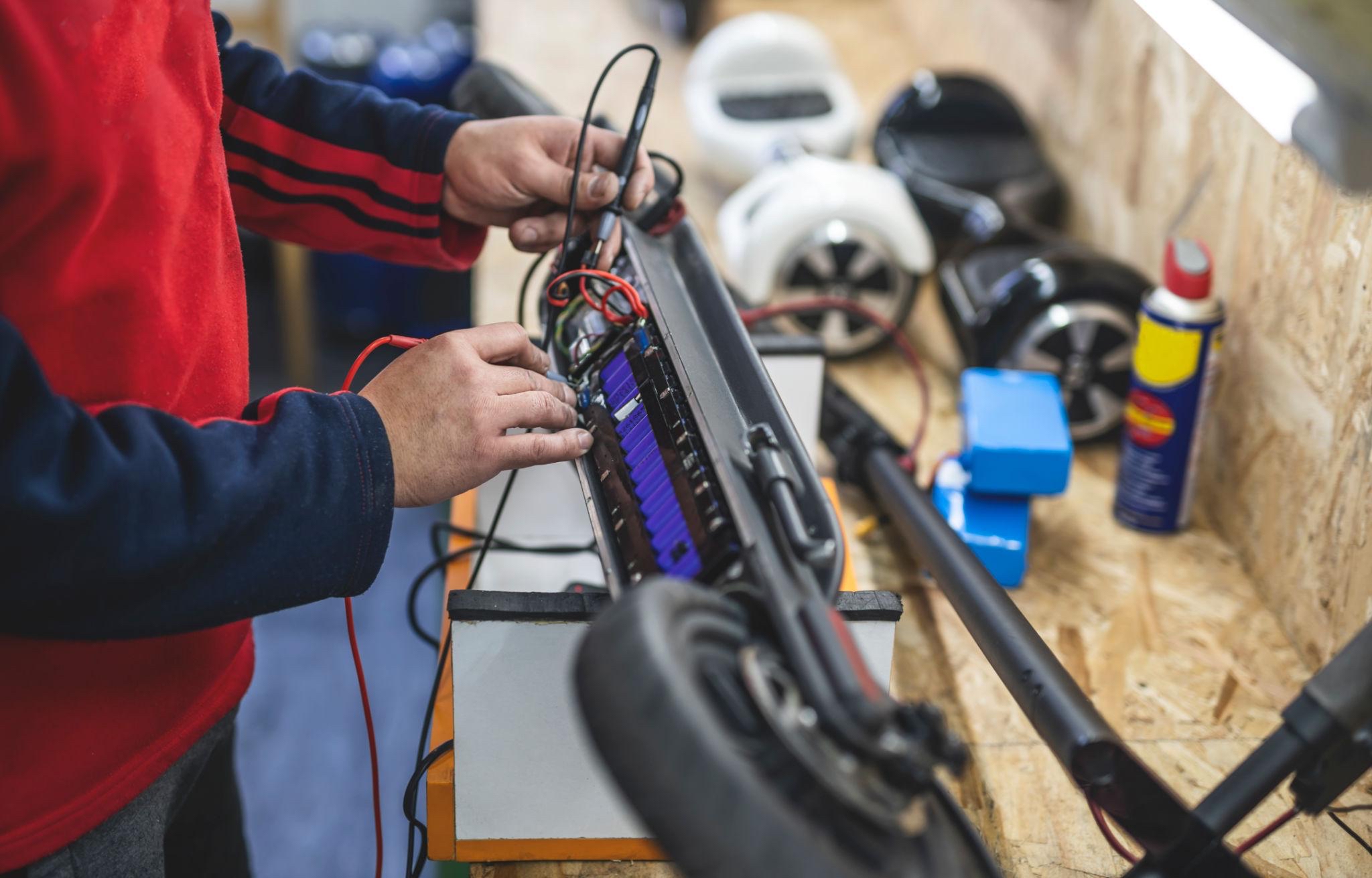 E-Scooter Akku-Reparatur und Wartung